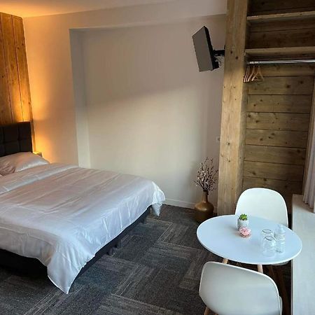 Nieuwe Kamer In Centrum Brugge Met Badkamer ! エクステリア 写真