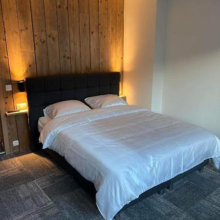 Nieuwe Kamer In Centrum Brugge Met Badkamer ! エクステリア 写真