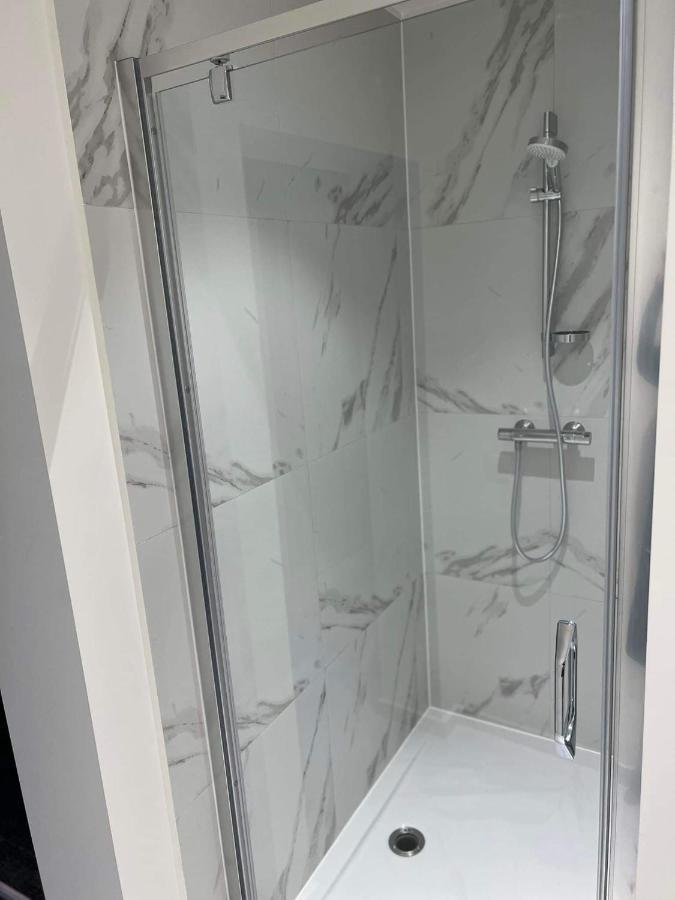 Nieuwe Kamer In Centrum Brugge Met Badkamer ! エクステリア 写真