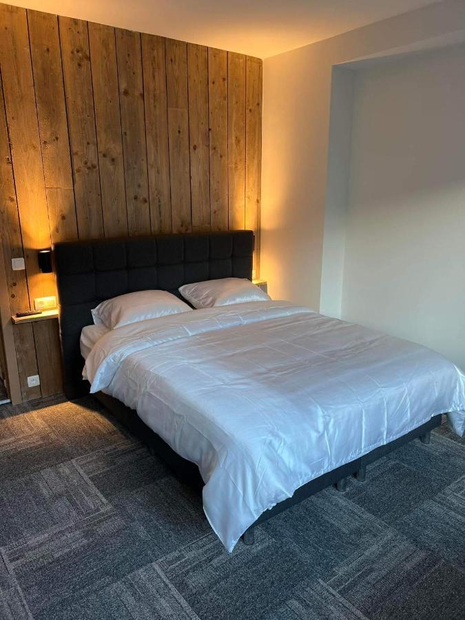 Nieuwe Kamer In Centrum Brugge Met Badkamer ! エクステリア 写真